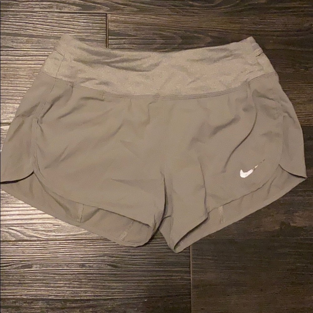 grey drifit nike shorts